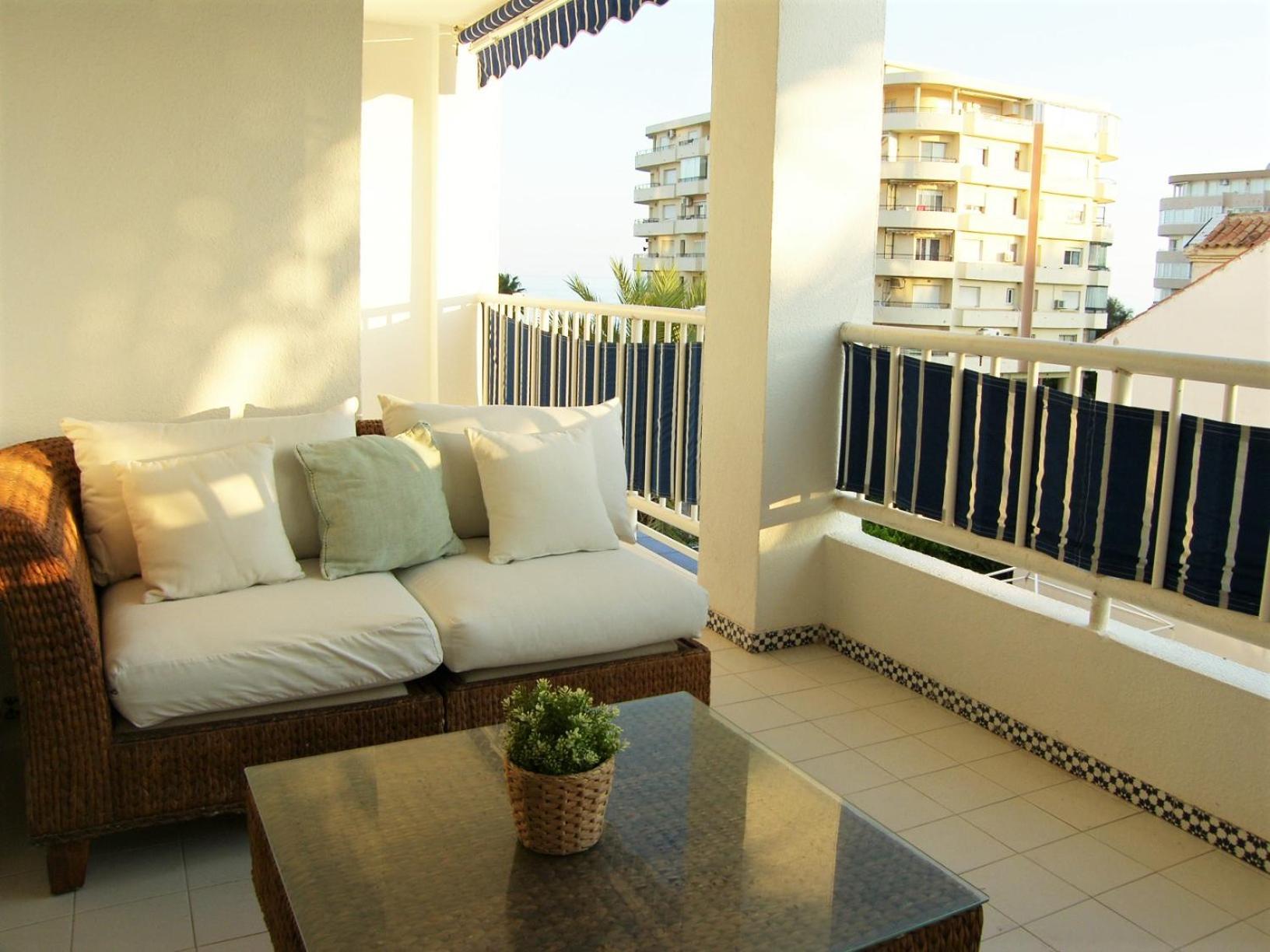 Well-Located 3Bdr Apartment In ฟูเอนฮิโรลา ภายนอก รูปภาพ