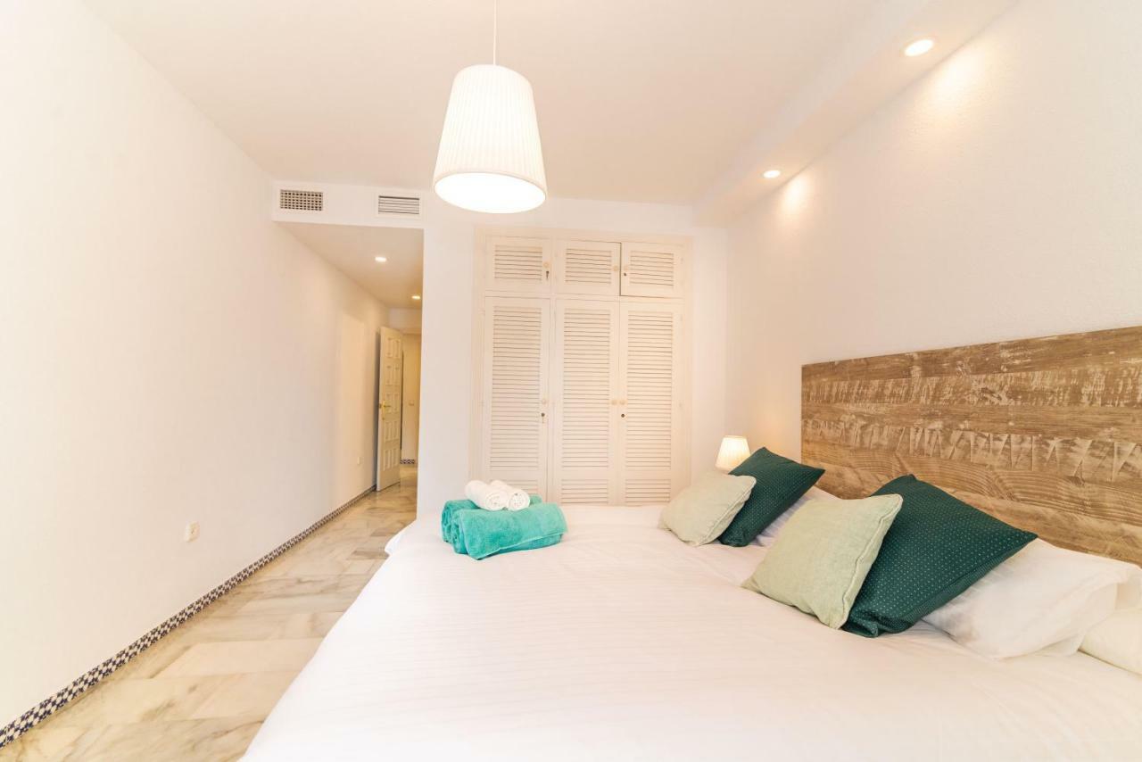 Well-Located 3Bdr Apartment In ฟูเอนฮิโรลา ภายนอก รูปภาพ